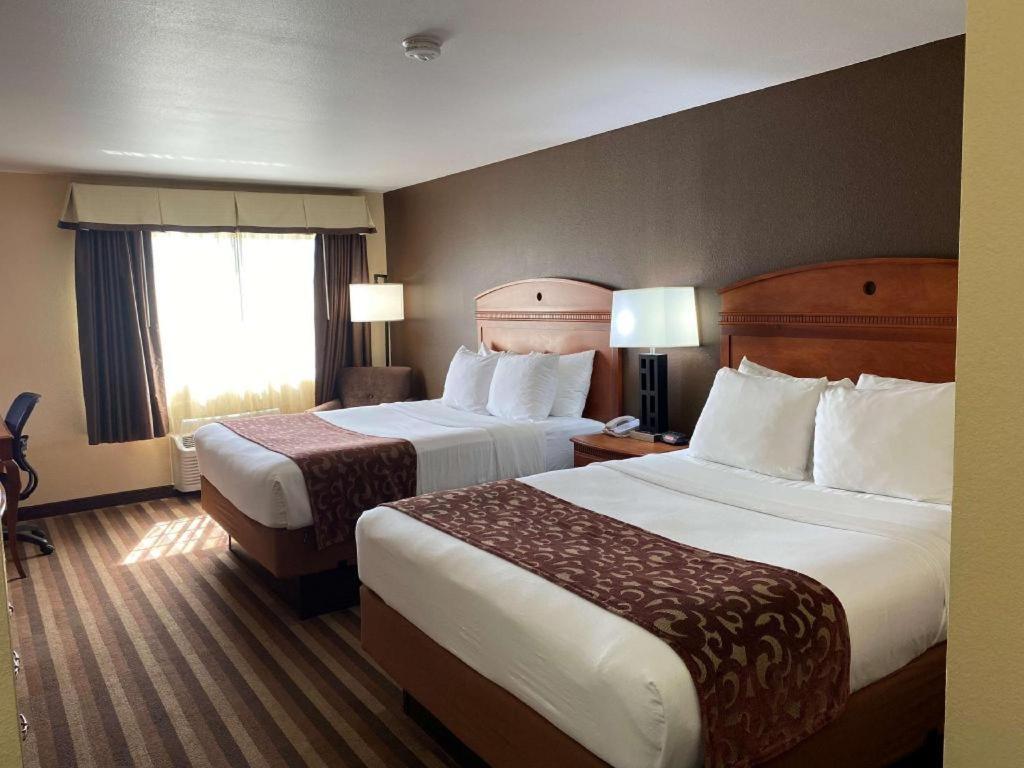 Best Western Manhattan Inn Kültér fotó