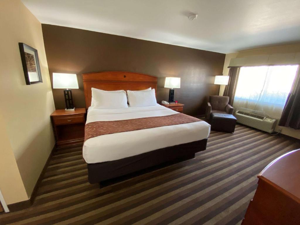 Best Western Manhattan Inn Kültér fotó